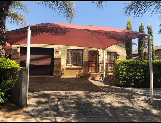 3 BEDROOM SECTIONAL TITLE TO LET IN GEELHOUTPARK